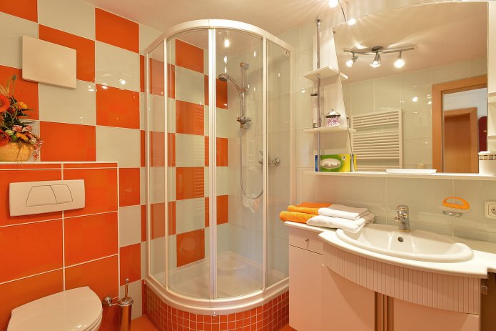 baño en naranja