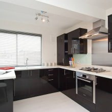 Conjunto negro en el interior de la cocina: diseño, elección de papel tapiz, 90 fotos-8