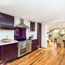 Conjunto morado en la cocina: diseño, combinaciones, elección de estilo, papel tapiz y cortinas-7