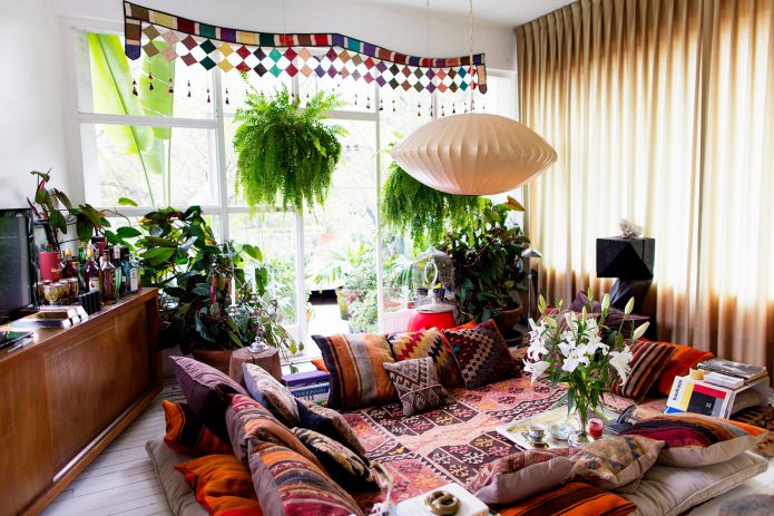 Estilo boho en el interior: características, elección de acabados, colores, muebles y decoración.