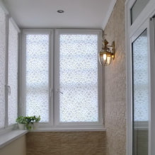 Mga roller blinds para sa isang balkonahe o loggia: mga uri, materyales, kulay, disenyo, pangkabit-7