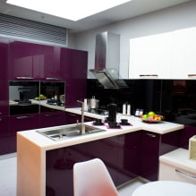 Cocina morada: combinaciones de colores, elección de cortinas, acabados, papeles pintados, muebles, iluminación y decoración-1