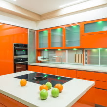 Cocina naranja en el interior: características de diseño, combinaciones, elección de cortinas y papeles pintados-1