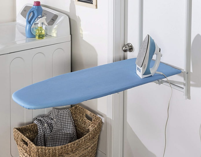 Mga ideya para sa pagtatago ng iyong ironing board sa isang maliit na apartment