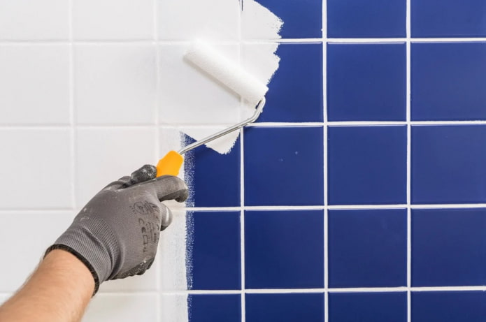 Paano pintura ang iyong mga tile ng banyo sa iyong sarili?