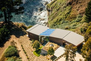 Casa en el acantilado con vista al mar